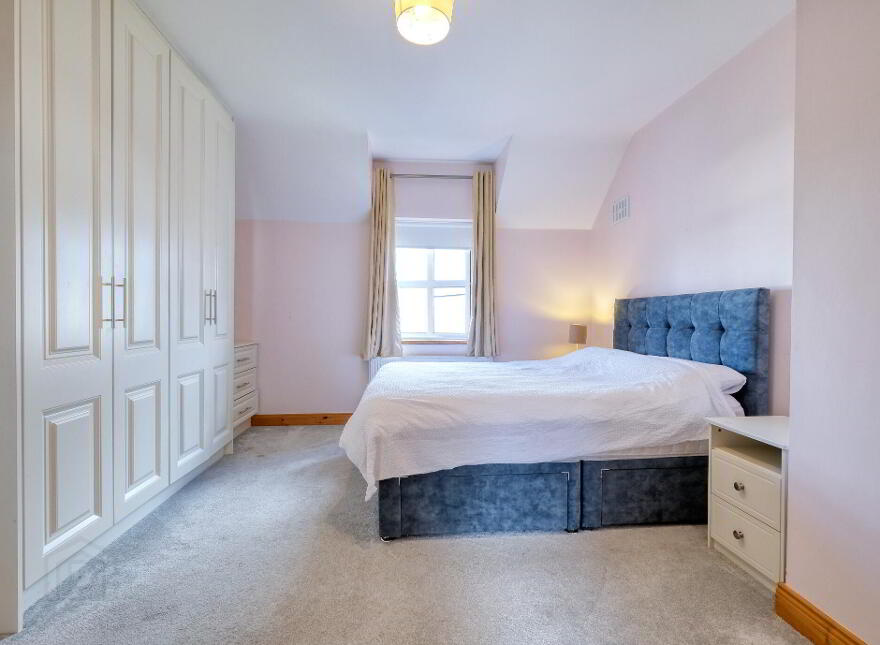 2 Saint John's, Ballinalee, N39W276