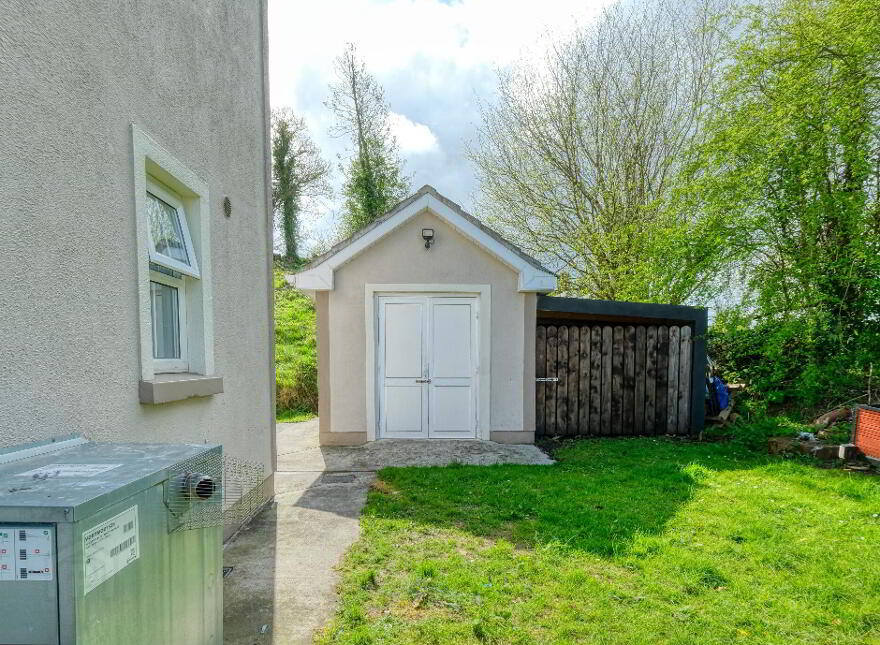 2 Saint John's, Ballinalee, N39W276