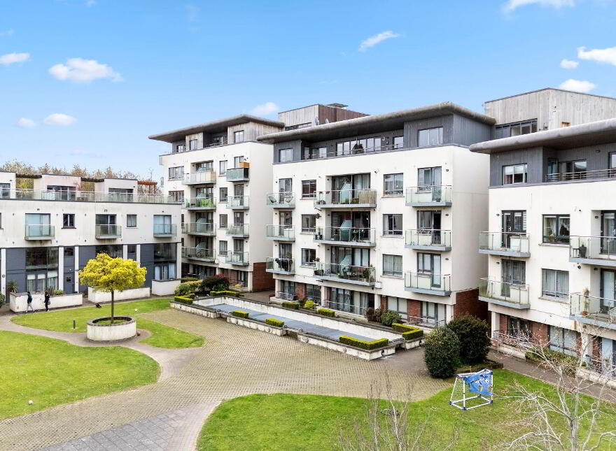 C65 Bailis Village, Johnstown, C15HR70