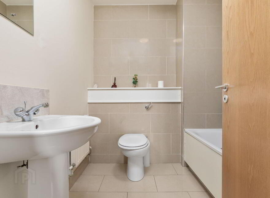 C65 Bailis Village, Johnstown, C15HR70