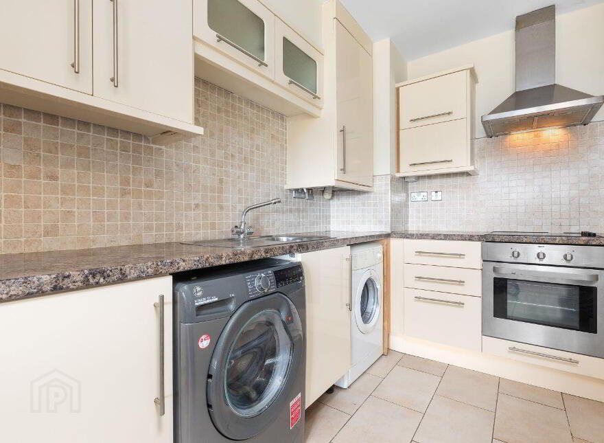 C65 Bailis Village, Johnstown, C15HR70