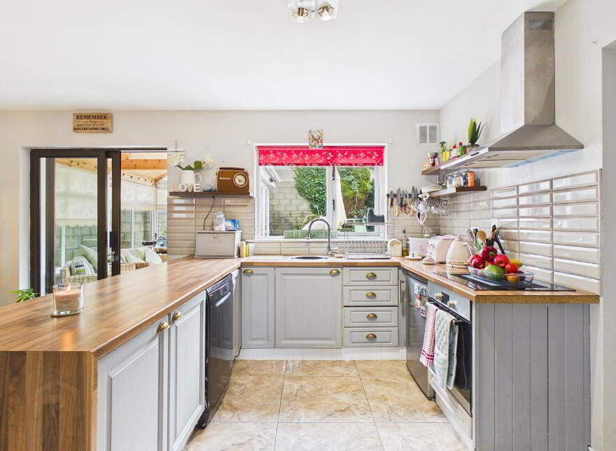 15 Crobally Heights, Tramore