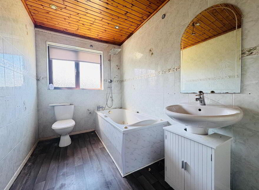 20 Hollybrook Crescent, Hightown Road, Newtownabbey, BT36 4ZW