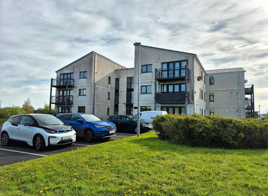 4 Mulberry Apartments, River Village, Monksland, Athlone, N37PX03