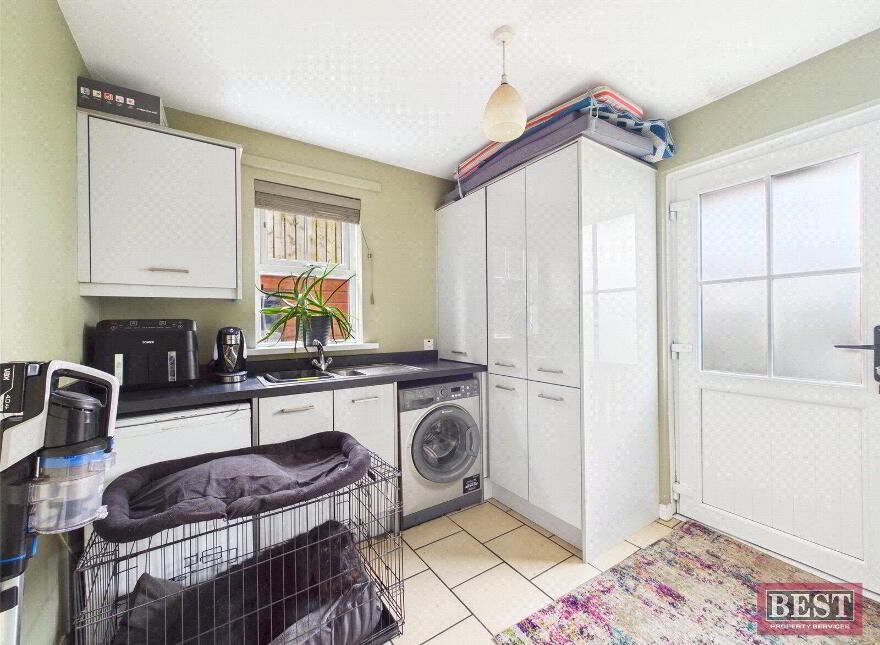 10 Ardaveen Avenue, Newry, BT35 8UJ