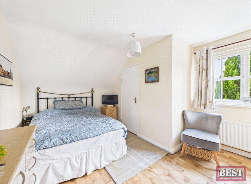 10 Ardaveen Avenue, Newry, BT35 8UJ