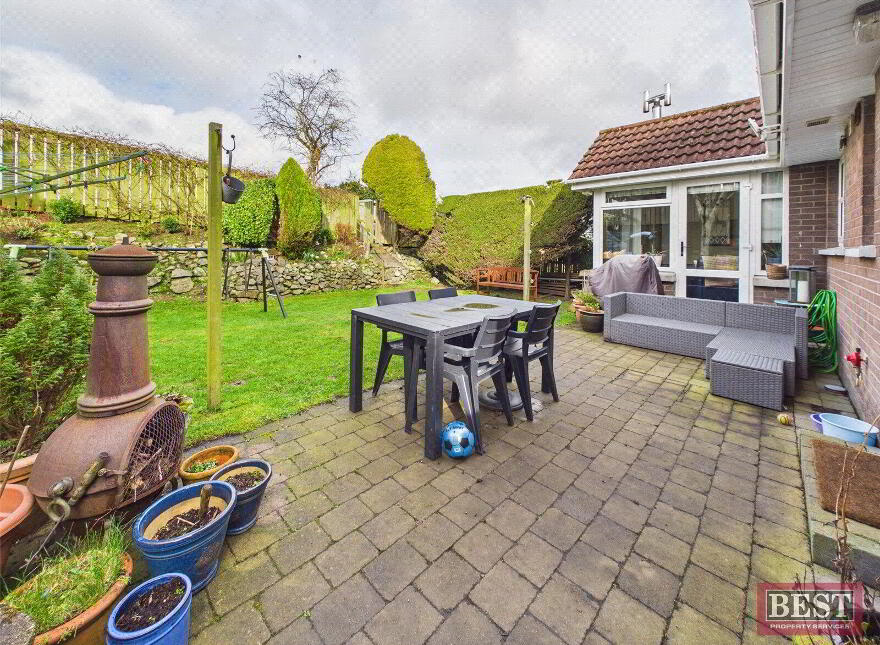10 Ardaveen Avenue, Newry, BT35 8UJ