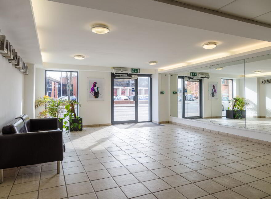 206 The Lucas Building, Belfast, BT2 8HB