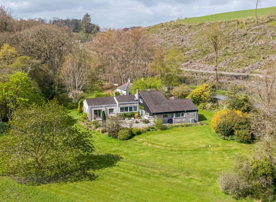 Portulla, 2 Finnebrogue Road, Downpatrick, BT30 9AA