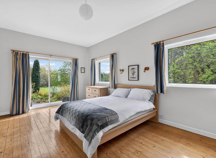 Portulla, 2 Finnebrogue Road, Downpatrick, BT30 9AA