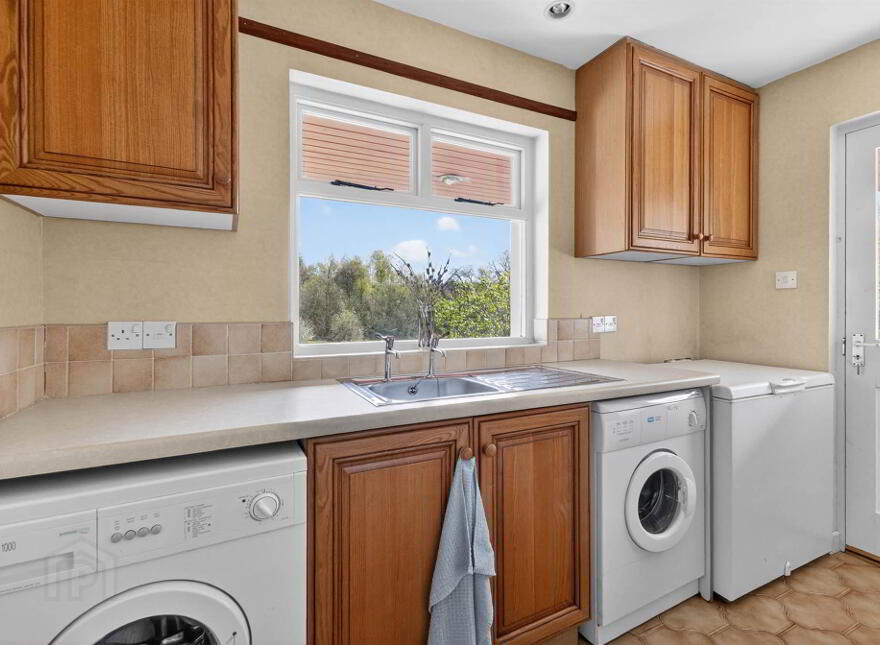 Portulla, 2 Finnebrogue Road, Downpatrick, BT30 9AA