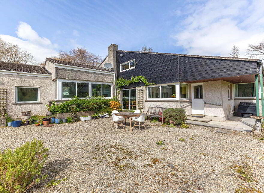 Portulla, 2 Finnebrogue Road, Downpatrick, BT30 9AA