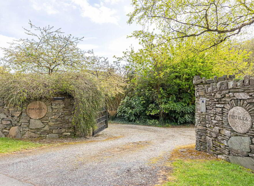 Portulla, 2 Finnebrogue Road, Downpatrick, BT30 9AA