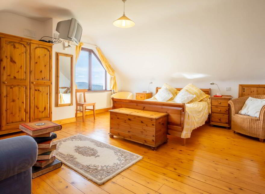 `dúnmánas`, Arderrawinny, Schull, P81EY82
