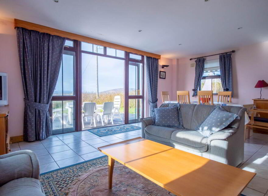 `dúnmánas`, Arderrawinny, Schull, P81EY82