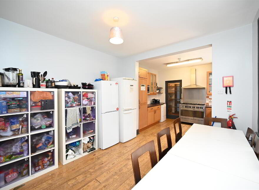 Room 3, 9 Eglantine Avenue, Belfast, BT9 6DW