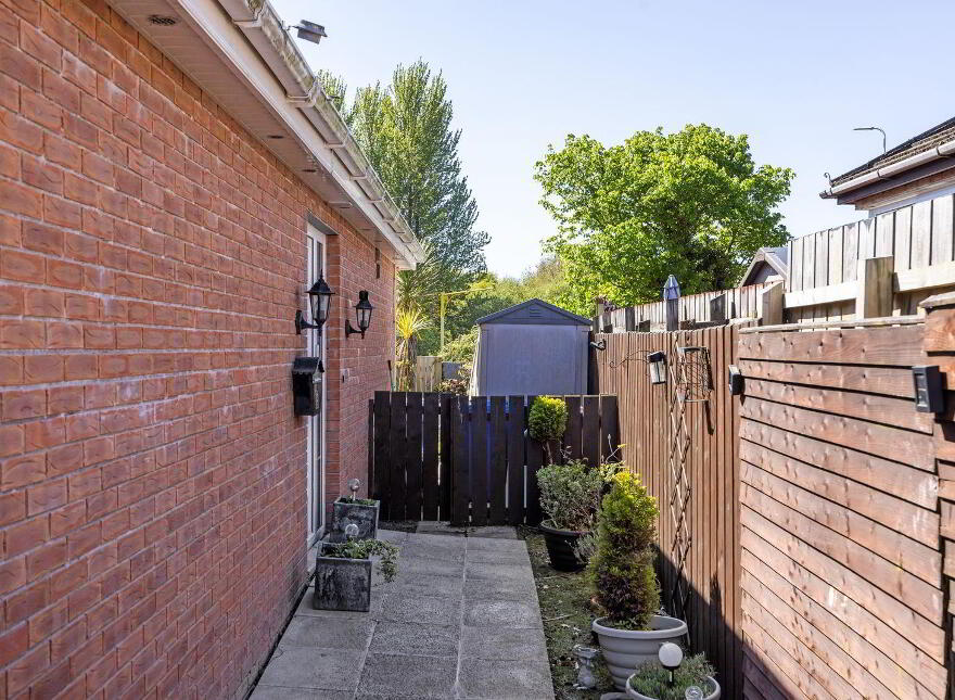 6 Jubilee Place, Bangor, BT19 1FL