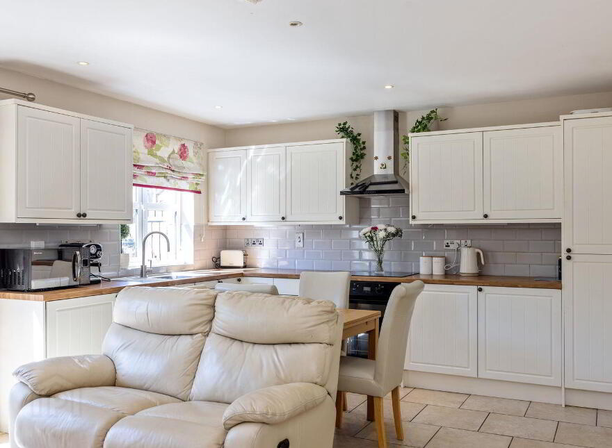 6 Jubilee Place, Bangor, BT19 1FL