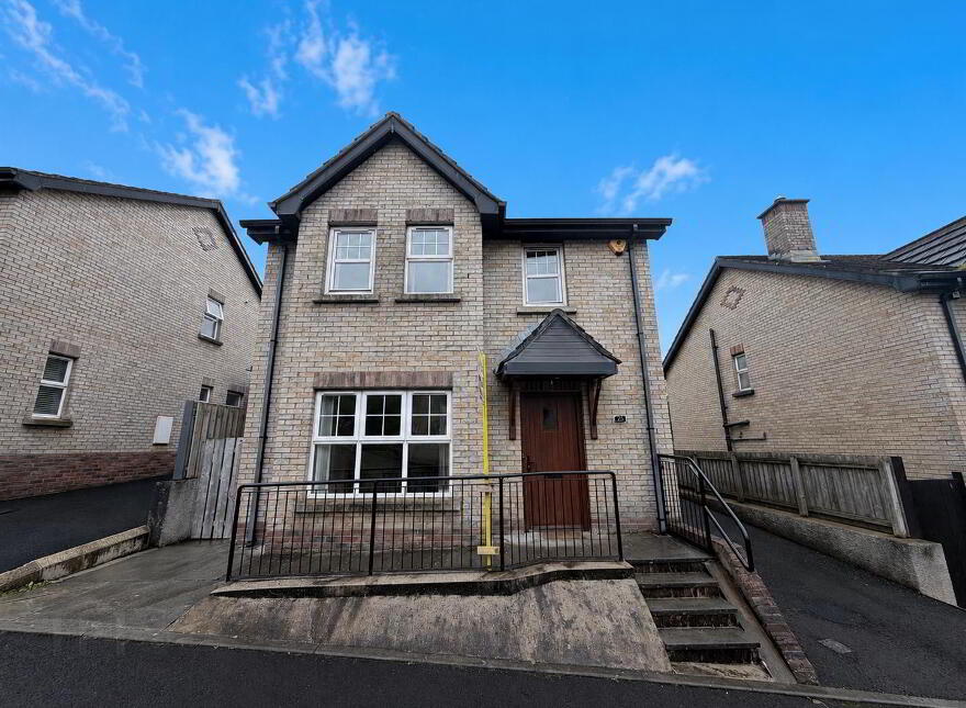 25 Lenamore Park, Derry, BT48 8GL