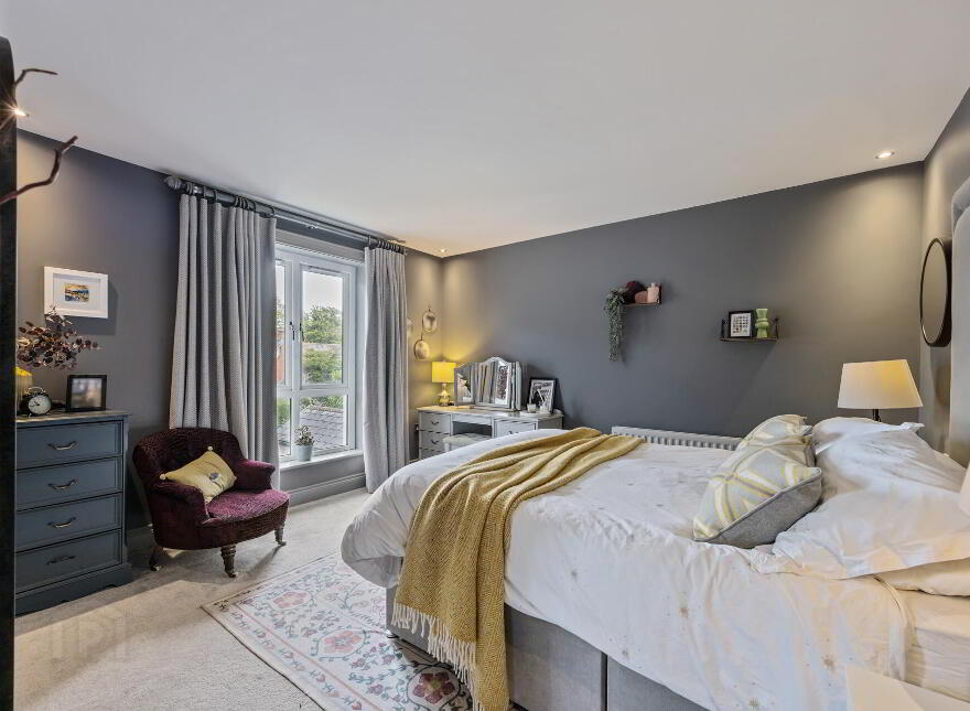 24 Balmoral Avenue, Malone Road, Belfast, BT9 6NW