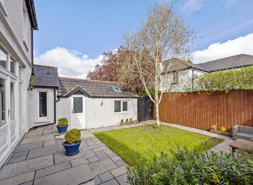 24 Balmoral Avenue, Malone Road, Belfast, BT9 6NW
