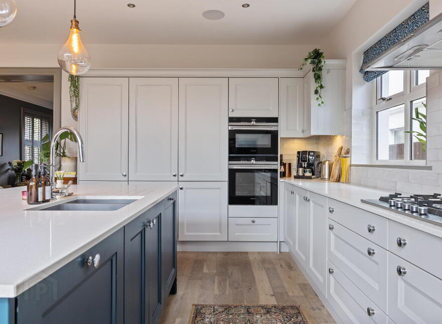 24 Balmoral Avenue, Malone Road, Belfast, BT9 6NW
