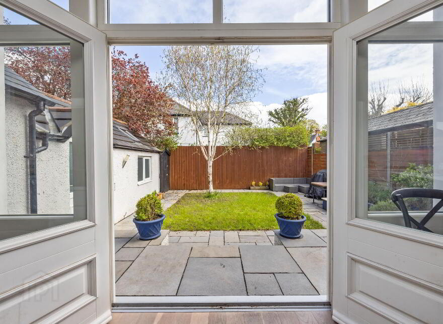24 Balmoral Avenue, Malone Road, Belfast, BT9 6NW