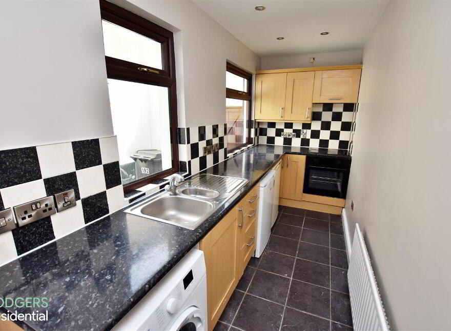 192 Donegall Avenue, Belfast, BT12 6LY