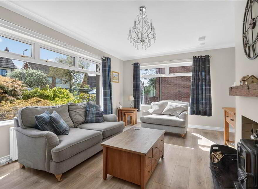 12 Coolsara Park, Magheralave Road, Lisburn, BT28 3BG