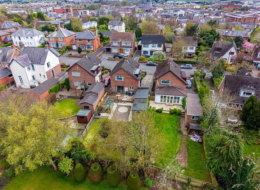 12 Coolsara Park, Magheralave Road, Lisburn, BT28 3BG