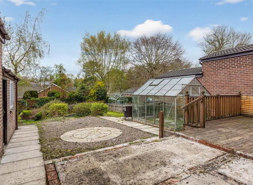 12 Coolsara Park, Magheralave Road, Lisburn, BT28 3BG