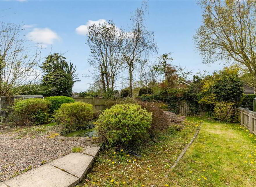 12 Coolsara Park, Magheralave Road, Lisburn, BT28 3BG