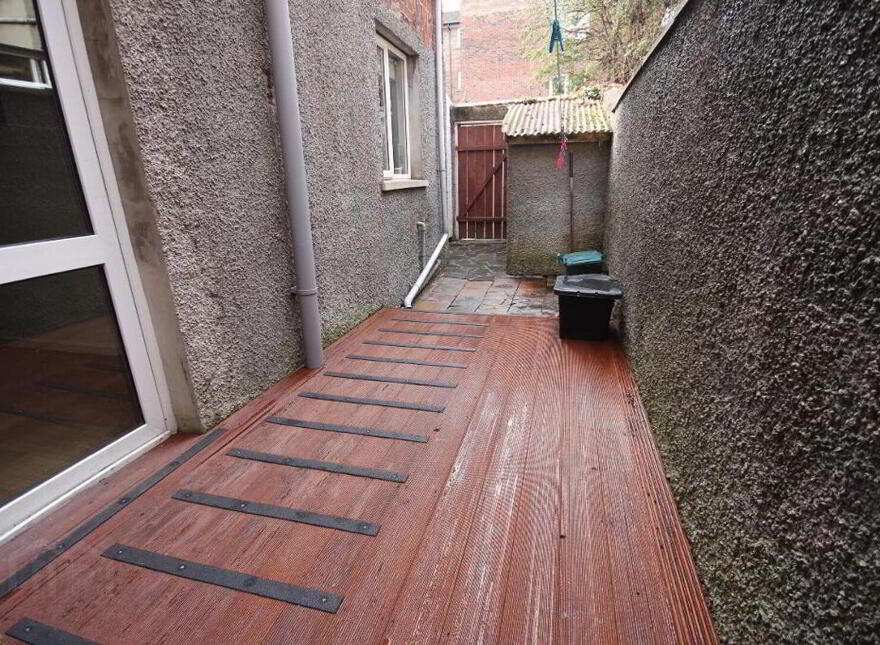 Malone Avenue, Room 2, R1 & R5. All Bills Included, Belfast, BT9 6ER