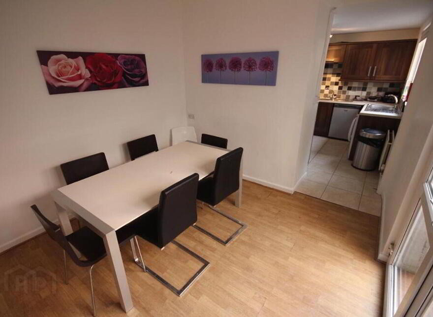 Malone Avenue, Room 2, R1 & R5. All Bills Included, Belfast, BT9 6ER