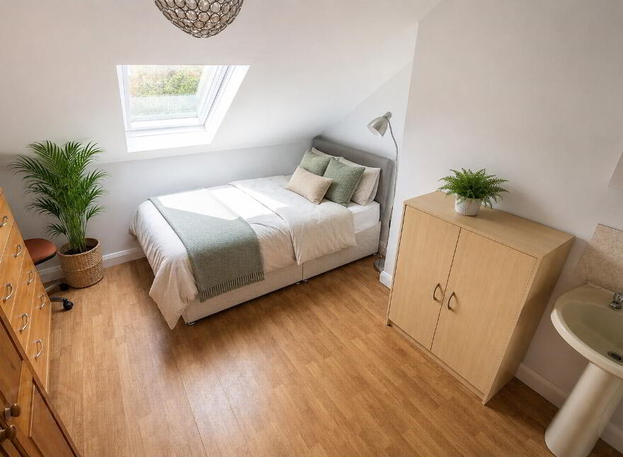 Malone Avenue, Room 2, R1 & R5. All Bills Included, Belfast, BT9 6ER