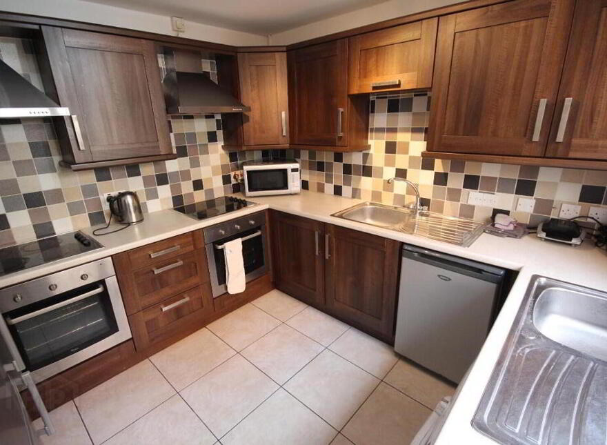 Malone Avenue, Room 5, R6 & R7. All Bills Included, Belfast, BT9 6ER