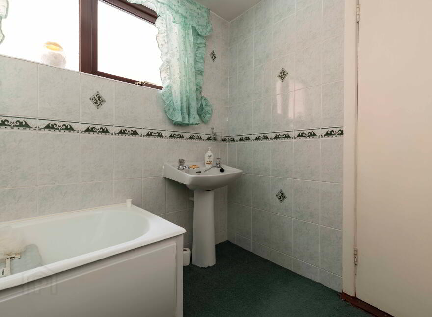38 Kenlis Street, Banbridge, BT32 3LL