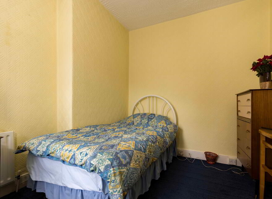 38 Kenlis Street, Banbridge, BT32 3LL