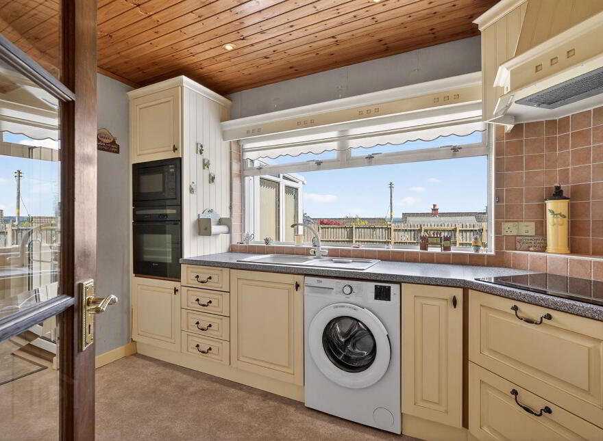23 Clonmore Park, Lisburn, BT27 4EU