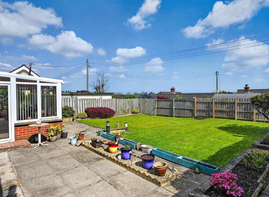 23 Clonmore Park, Lisburn, BT27 4EU