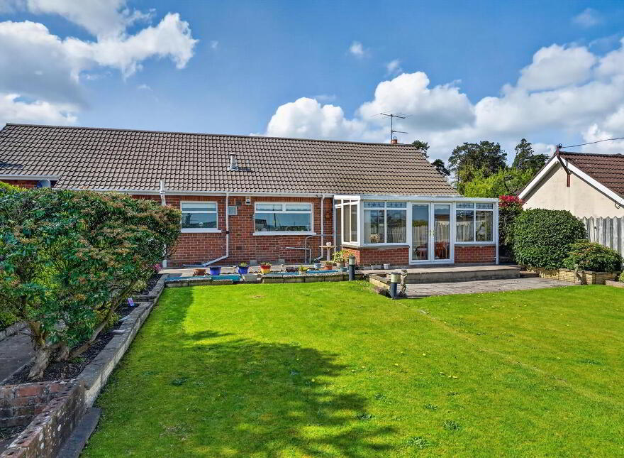 23 Clonmore Park, Lisburn, BT27 4EU