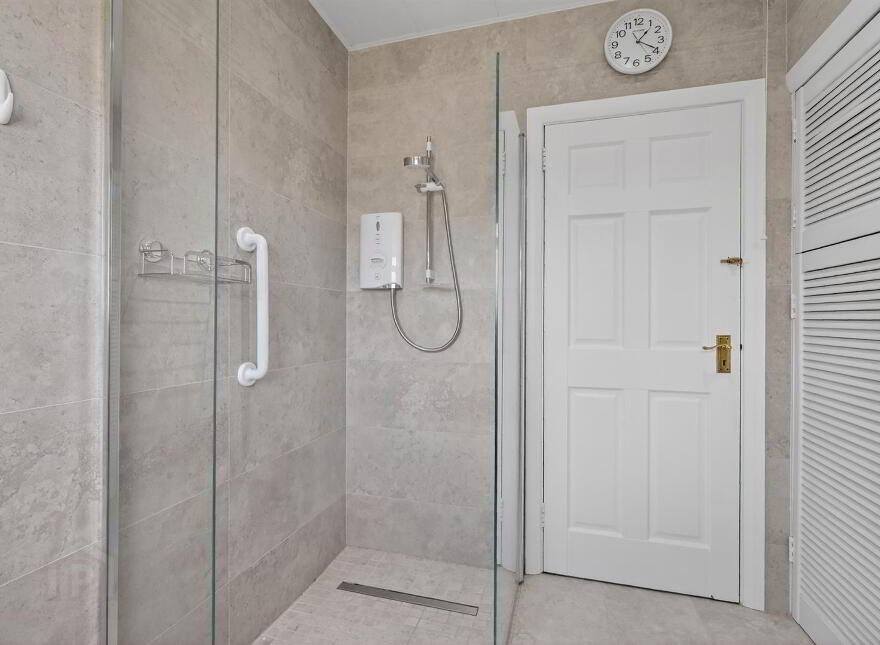 23 Clonmore Park, Lisburn, BT27 4EU