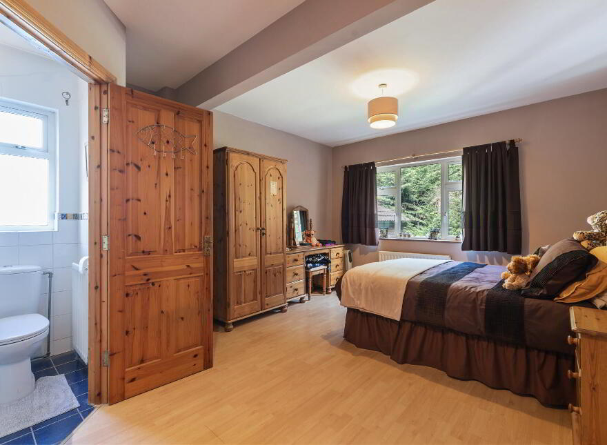 48 Dunmurry Lane, Dunmurry, Belfast, BT17 9JR