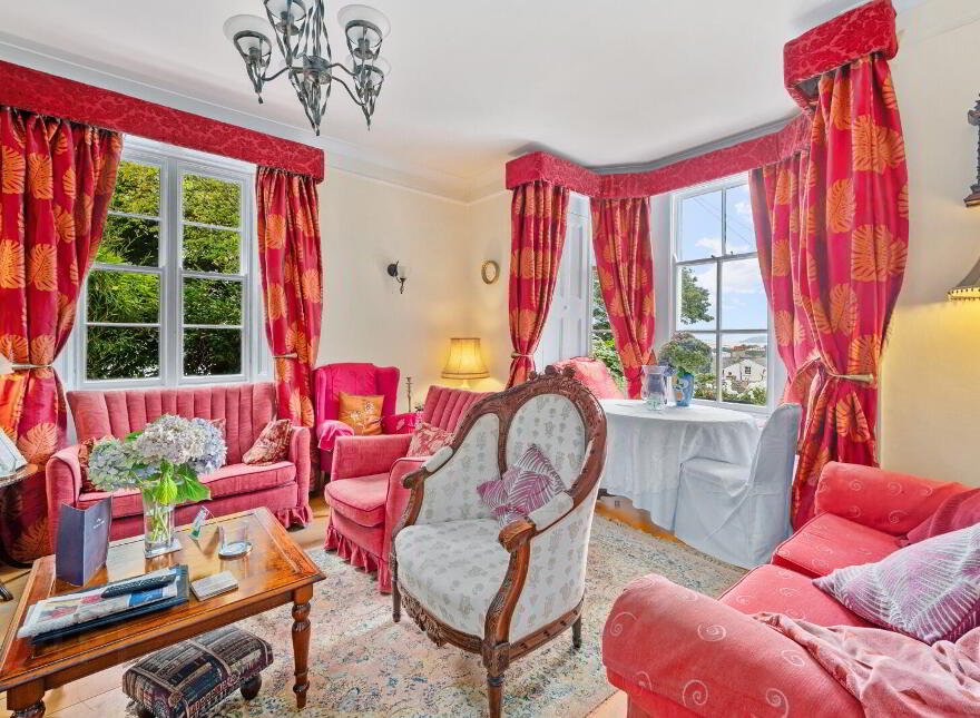 Robin Hill, Lake Road, Cobh, P24RY88