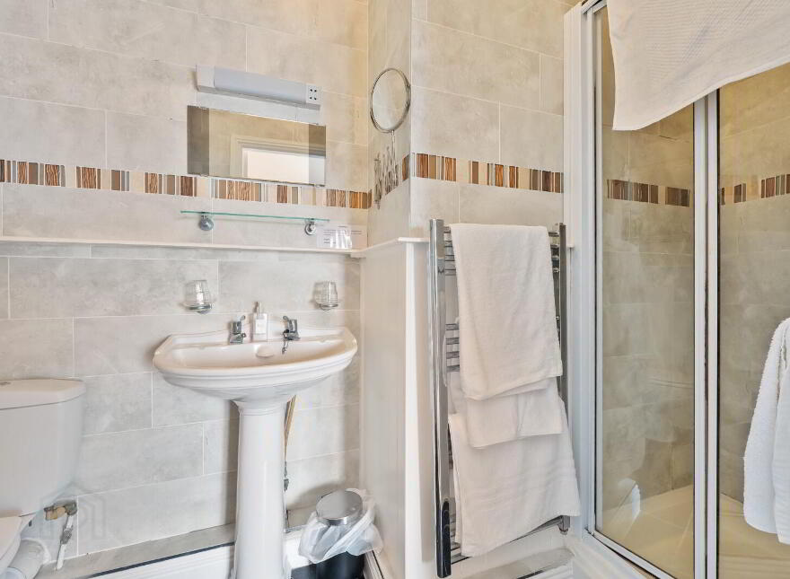 Robin Hill, Lake Road, Cobh, P24RY88