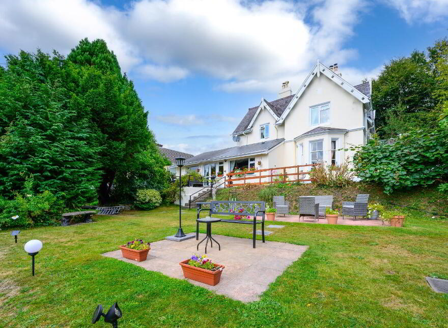 Robin Hill, Lake Road, Cobh, P24RY88