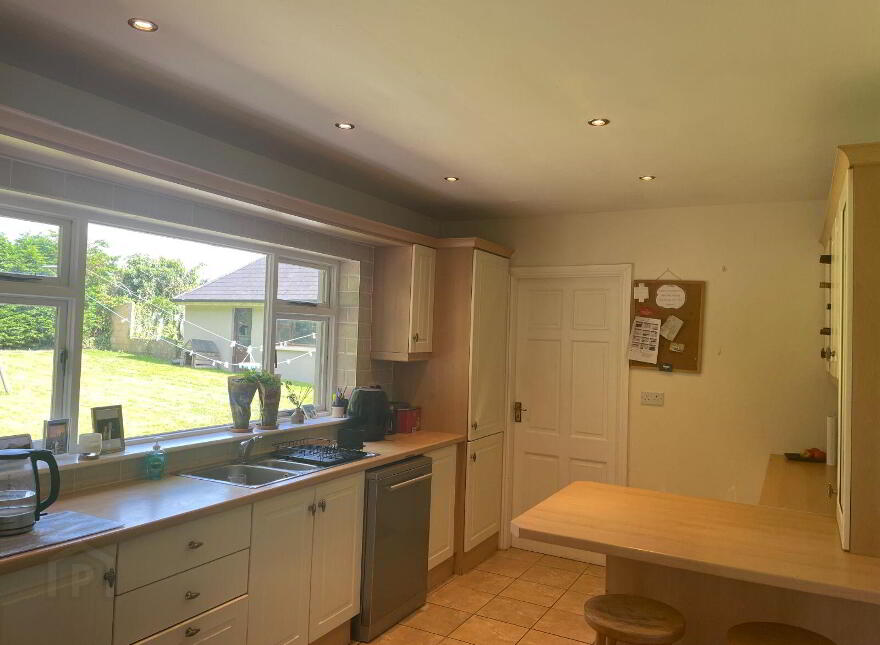 Strawhall, Fermoy, Fermoy, P61Y274