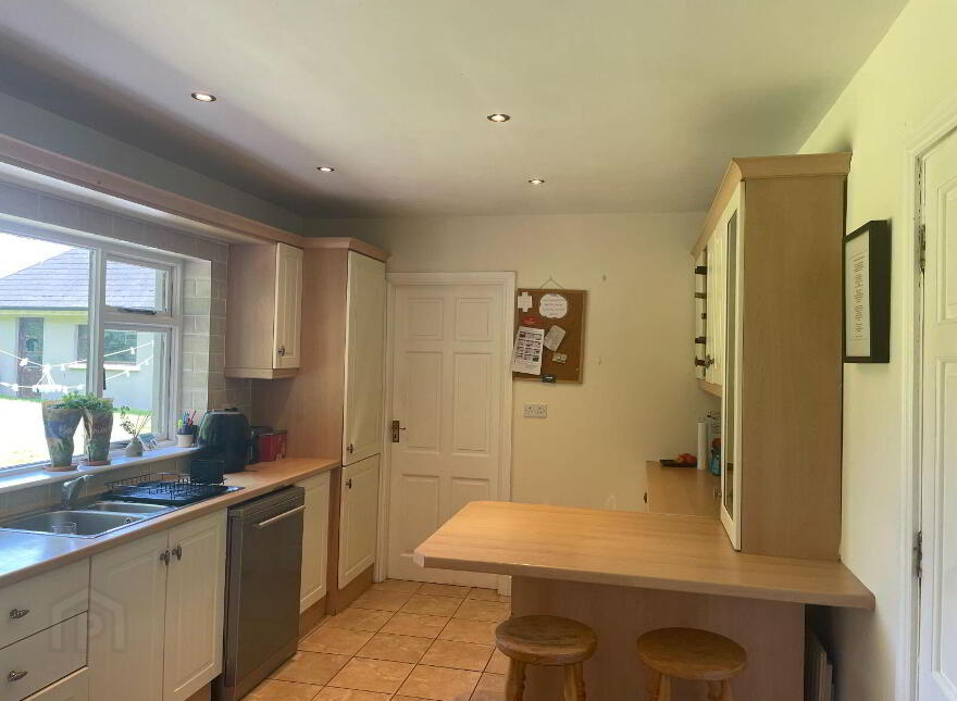 Strawhall, Fermoy, Fermoy, P61Y274