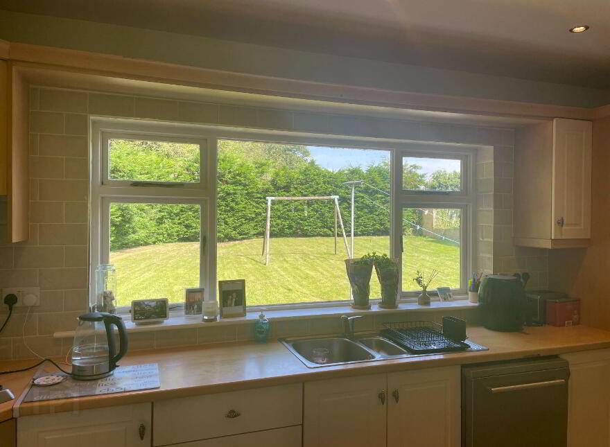 Strawhall, Fermoy, Fermoy, P61Y274