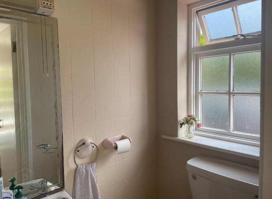 Strawhall, Fermoy, Fermoy, P61Y274